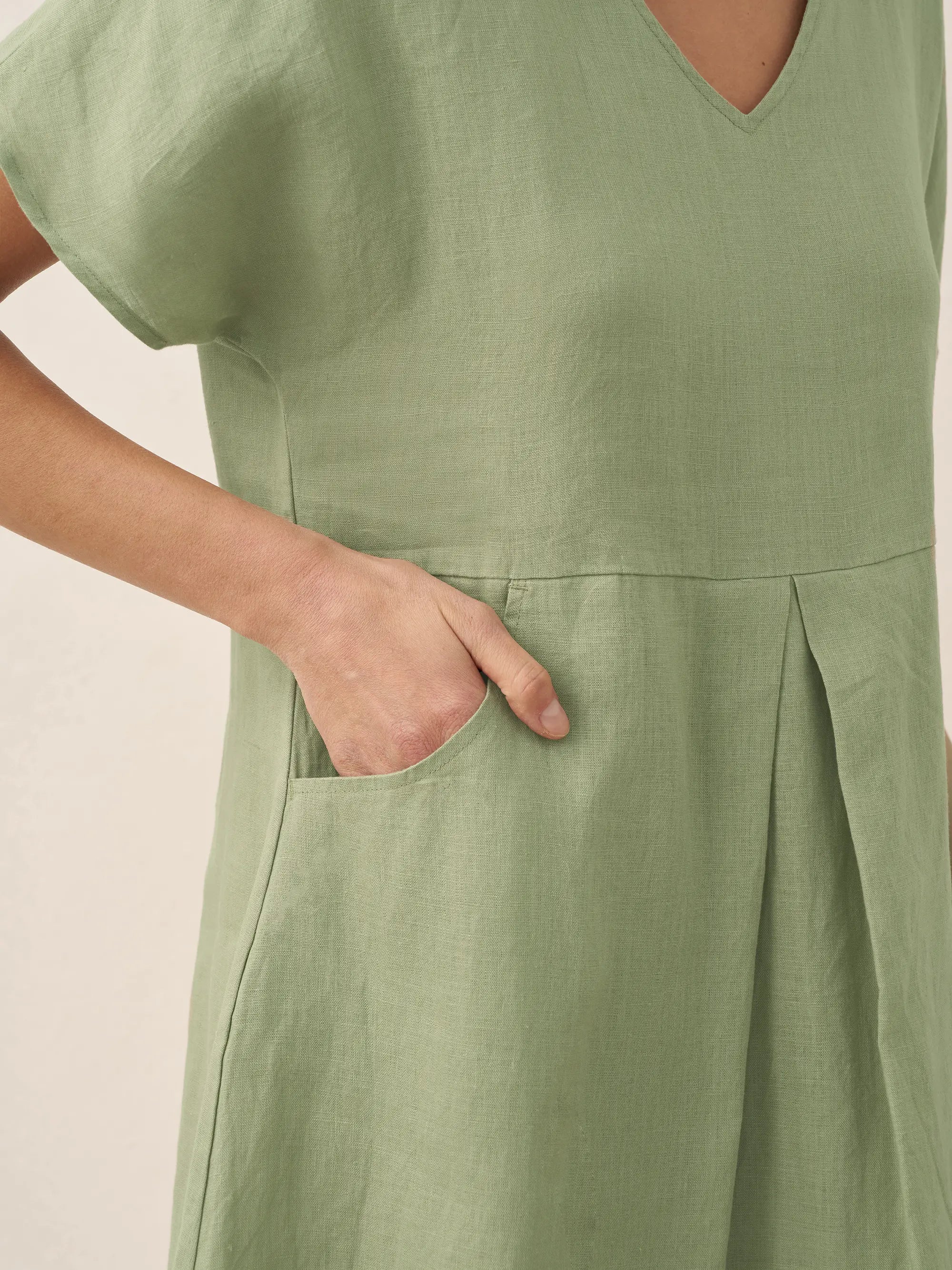 100% Linen V-Neck Pockets Swing Dress AINSLEY